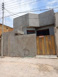 اليوبة الصقر • ١٣٠م • غرفتين وصالة