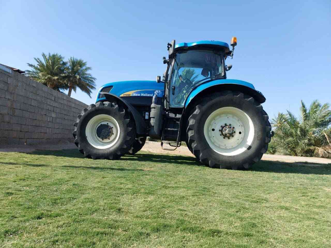 السلام عليكم مكينه نيو هولندا 70/60 موديل 2011 للبيع سعر 350$ وبيه مجال مكانه كوت ‏‪***********‬‏
