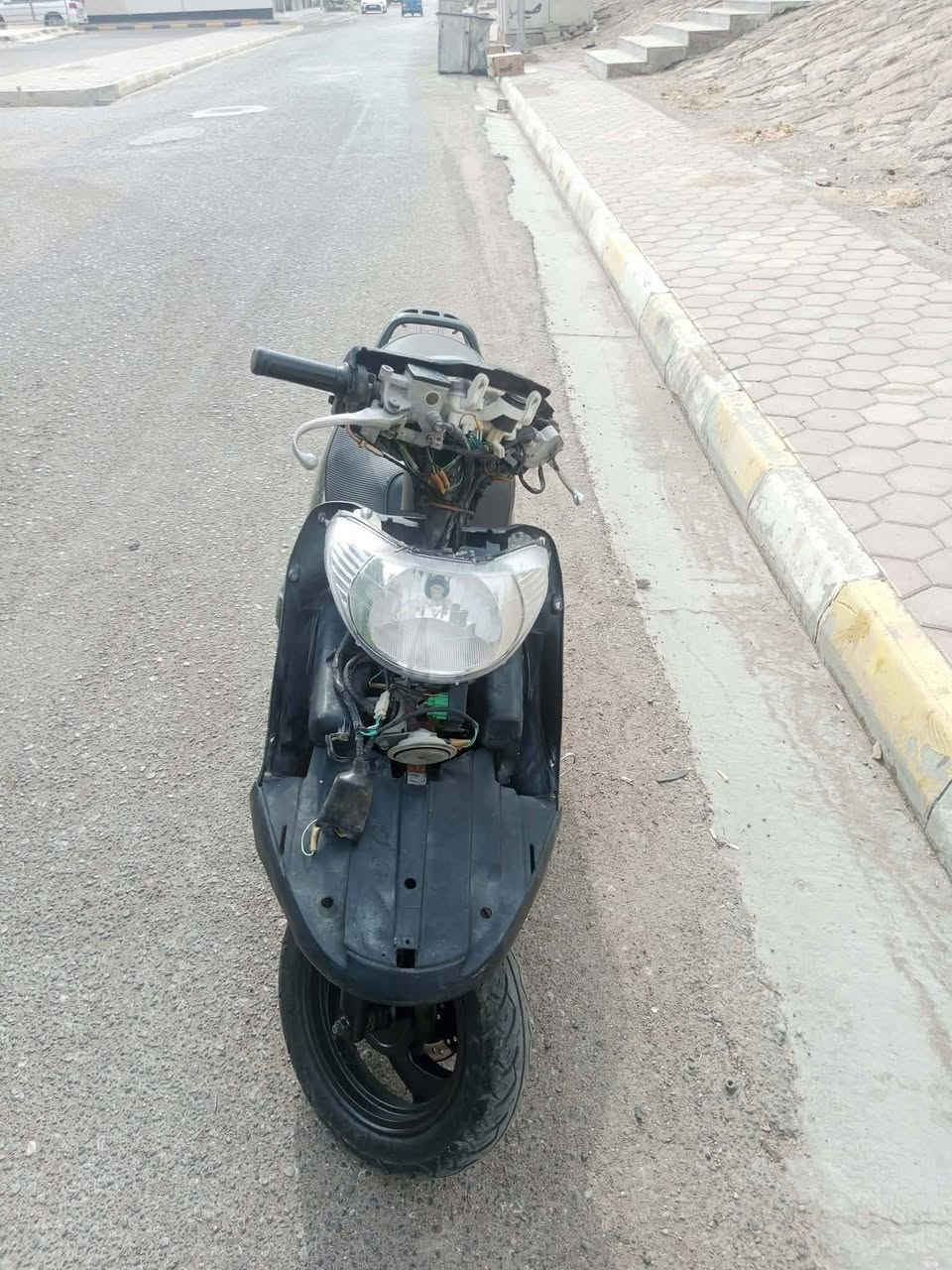 سلام عليكم سبيسي للبيع محرك مامفتوح كابريتر اصلي نقص بس كفر الكدام وستان وسط سعر 475 وبيها مجال ود مكاني تموز ***********
