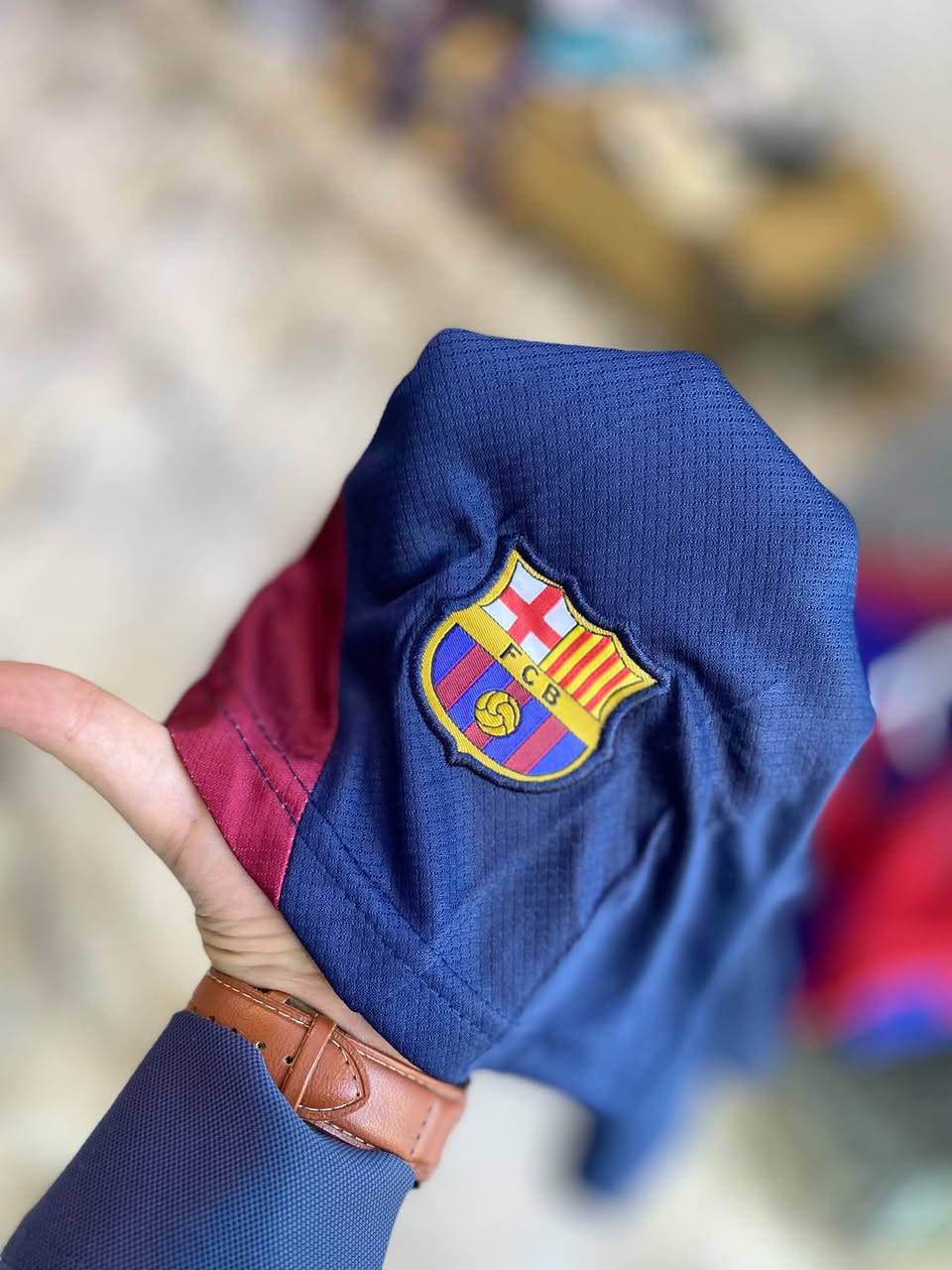 جملة فقط لأصحاب المحلات والبيجات وتجهيز الفرق
‏دريس ‏وشورت تايلندي نسخة مشجع خامة فول الفول إذا مو حجري مثقب لا تستلم 
‏قياسات s/m/l/xl/xxl
‏سعر درزن 80,000 تطلع عليك القطعة ٧. الا ربع 
للطلب على الخاص

نص مكتوب في الصور:
- 49
