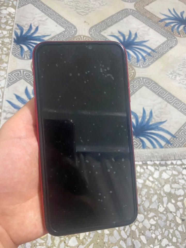 السلام عليكم تليفون أيفون نضيف ذكرته ١٢٨ نضيف فقط مبدل بطاريه والشاشه ثلاث خيارت نوعيه جيدا وفيس إيدي شغال بطاريه 100 مكاني بغداد السعر ١٩٠ وبي مجال بصيط رقمي ***********
