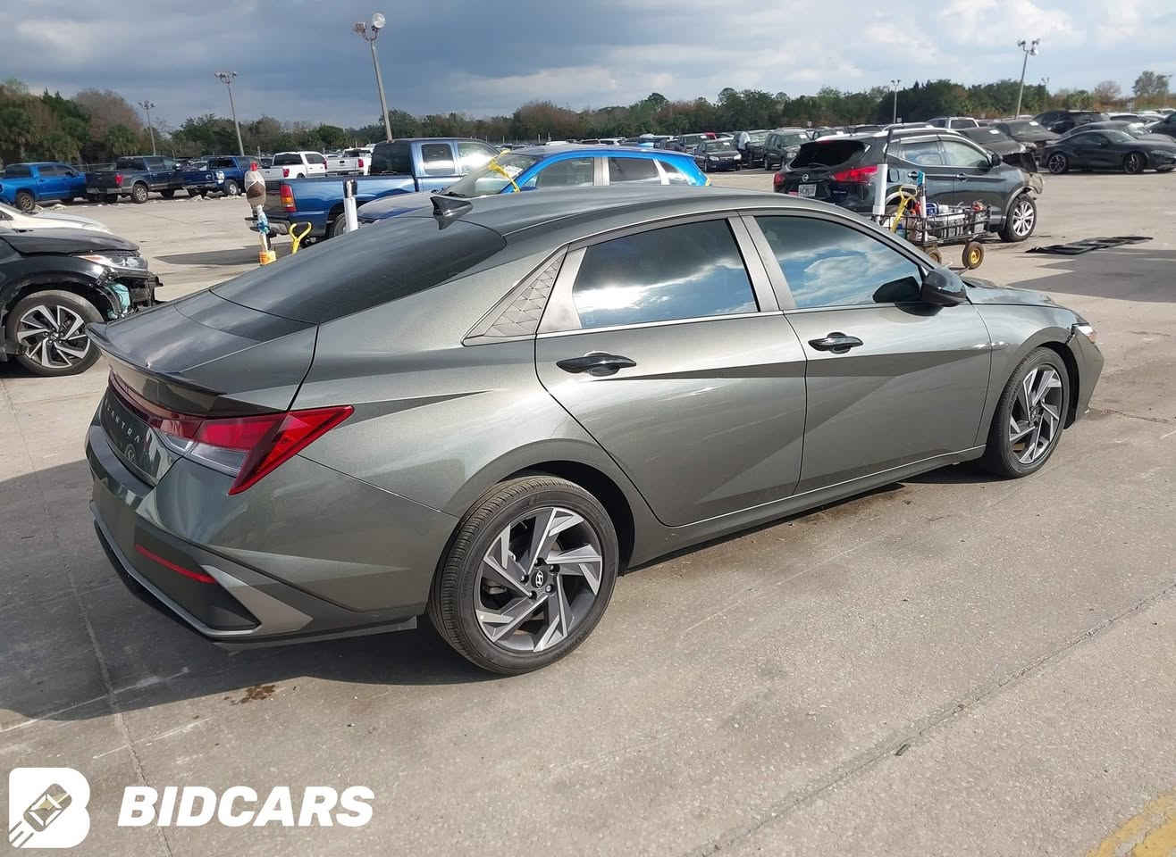 🚘 شراء جديد
2025 Hyundai Elantra, Sel Sport 
🎉 مبارك إلى زبوننا العزيز، نتمنى له قيادة آمنة وممتعة.
📍 عنوان الشركة: بغداد – المنصور – شارع البرج – مقابل التفاح الأخضر
📞 للاستفسار: ***********
