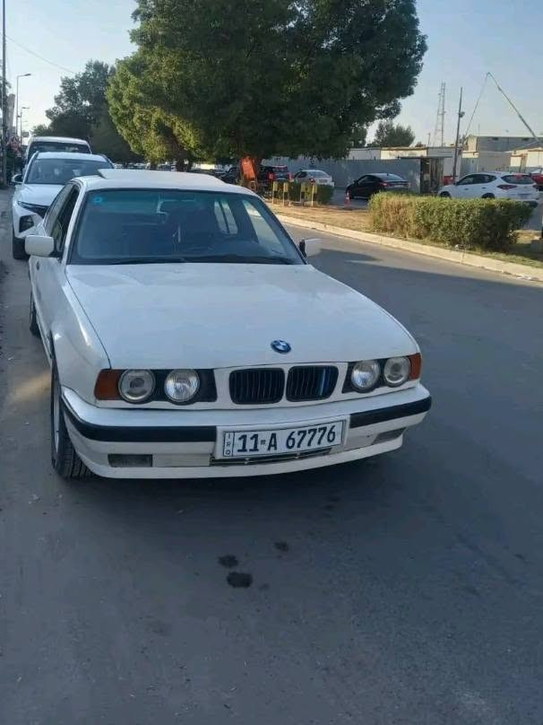 بي ام 525 • موديل 92 • فتحة سقف