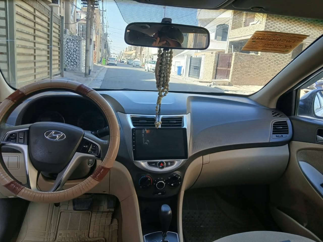 اكسنت البيع موديل ١٢ فول موصفات خليجيه 
السعر ٨٣ وبيها مجال تعال جيك وفحص اي ستفسار اتصل 
على رقم ***********
+964 771 168 3311 مكان سياره الغزاليه
