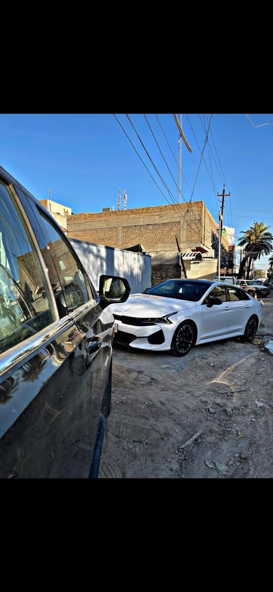 للبيع — كيا K5 🚘🔥

كيا K5 للبيع، لون أبيض 🤍
شكل رياضي وأنيق، السيارة نظيفة وحلوة جداً.

• الموديل: Kia K5
• سنة الصنع: 2022
• الممشى: 85 ألف كم
• القير: أوتوماتيك
• اللون: أبيض
• الداخلية: أسود
• فتحة سقف: نعم
• وارد: أمريكي
• الفحص: جاملوغ وباب

💰 السعر: 160 ورقة، وبيها مجال
📍 الموقع: الحلة / بابل
📞 للجادين فقط: ***********

السيارة متاحة للمعاينة، والتفاوض للجادين فقط.
