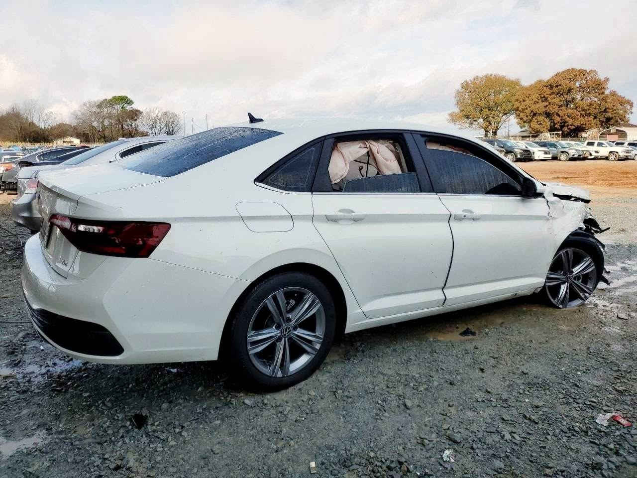 🚗 Volkswagen Jetta 2024 SE
✅ محرك 15 tirbu
✅شاشة لمس
✅دشبول الكتروني
✅ كاميرا خلفية
✅كشن جلد+تدفئه+كهرب
✅ Apple CarPlay & Android Auto
✅ دخول ذكي (Smart Key)
✅ مثبت سرعة
✅ تحكم بالمقود (ستيرن كنترول)
✅ بلوتوث + USB
✅ نظام مراقبة ضغط الإطارات (TPMS)
✅ حساسات إنارة
✅ حساسات مطر
✅ مكيف أوتوماتيك
✅ جنوط ألمنيوم
✅ فرامل ABS
✅ نظام الثبات الإلكتروني (ESC)
✅ وسائد هوائية كاملة (Airbags سليمة)
✅ اقتصاد ممتاز باستهلاك الوقود

📌 الموديل: 2024
📌 الممشى: 13000m 
📌 Airbags ستيرن وبرده

💰 السعر: 155 (بيه مجال بسيط)

📞 ***********
