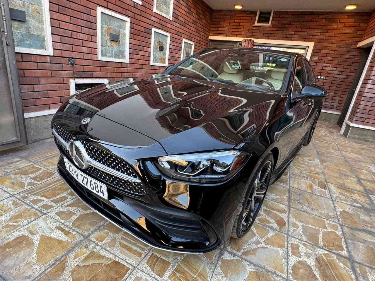 🚘 Mercedes-Benz C300 | موديل 2025

💰 السعر: 349 ورقة
📞 ***********
 📍 العنوان: الدورة – شارع أبو طيارة

✨ Mercedes C300 2025 – فرصة مميزة جداً

🔹 عداد المسافة: 6,000 ميل فقط
🔹 حادث جاملغ خلفي
🔹 جميع الـ Airbags سليمة
🔹 Panoramic Roof – سقف بانوراما
🔹 Heated & Ventilated Seats – تدفئة وتبريد المقاعد
🔹 AMG Package
🔹 Ambient Lighting – إضاءة داخلية محيطية
🔹 Digital Cockpit
🔹 Large Central Display
🔹 Apple CarPlay & Android Auto
🔹 Keyless Entry & Start
🔹 كاميرات وحساسات Park Assist
🔹 LED Lighting
🔹 Electric Seats
🔹 Dual-Zone Climate Control
🔹 Multi-function Steering Wheel
🔹 Premium Interior

🇩🇪 C300 موديل 2025 بمواصفات راقية وعداد قليل جداً، والسيارة باسمي شخصياً.

🔥 للمهتمين بالسيارات النظيفة والمواصفات العالية، هذه فرصة تستحق المشاهدة
📞 للاستفسار: *********** 
📍 الدورة – شارع أبو طيارة بغداد, العراق
