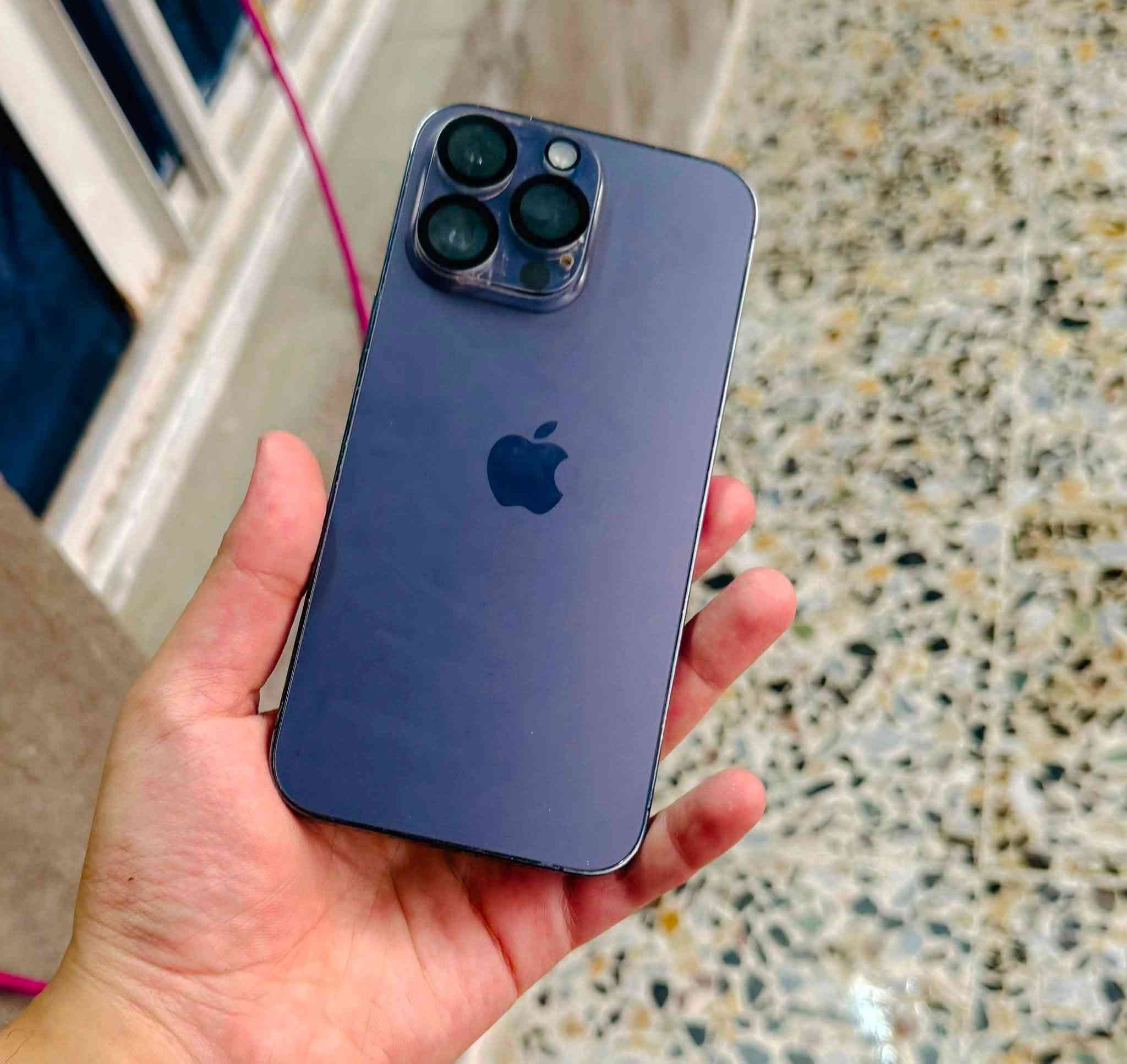 السلام عليكم 14 برو ماكس دبل شريحه ذاكره 256 جهاز نضيف بطارية 🔋 95  جهاز فقط مبدل شاشه اصلية بيع او مراوس ب الترا
