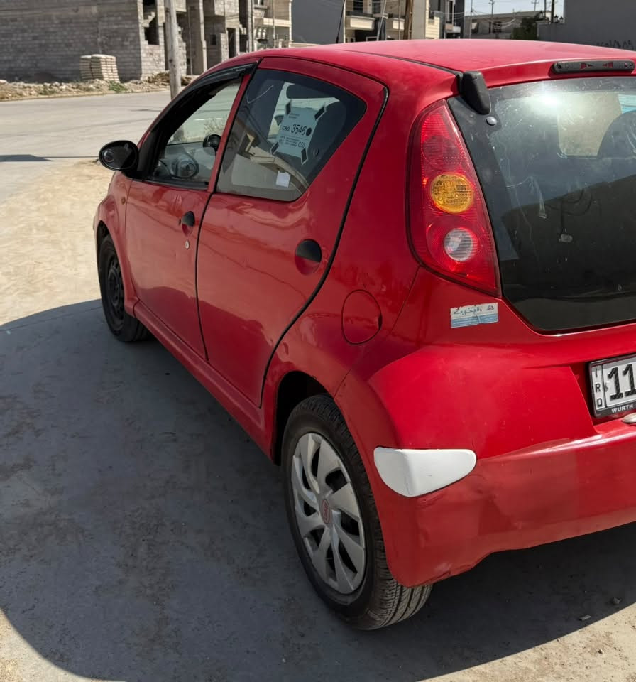 السلام عليكم
Byd f0 2013
السيارة مفولة كير ومحرك شرط 
بصمة تشغيل قفل مركزي تشغيل واطفاء عن بعد تبريد ثلج شرط كاميرا وشاشة 
بدون اي ضرر ولا صبغ 
السعر ٣٨ وبيها مجال 
مكانها الموصل 
***********
