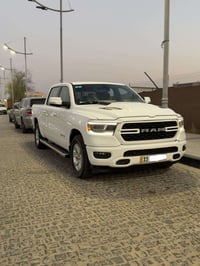 رام 2022 بك هورن محرك 8 سلندر 5700  ماشية 109 الف كيلو  حساسات امامي خ...