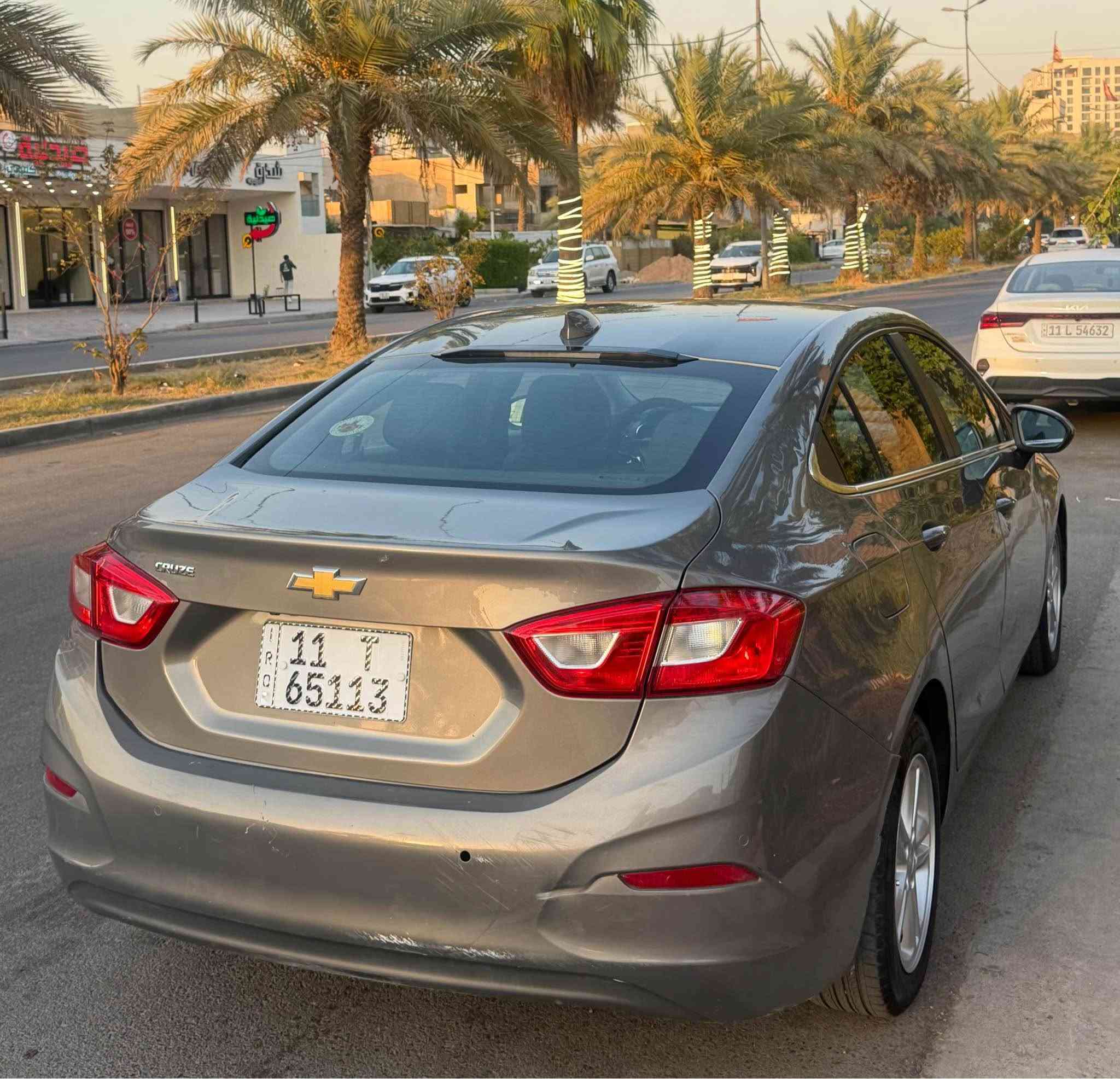 السلام عليكم للبيع شيفروليت كروز 2018 وارد امريكي حادث جانبي سطحي صبغ اربع قطع  تقريبا مواصفات ( شاشة جبيرة + كامرة دوارة حساسات خلفية - ٤ بصمات تشغيل و ابواب - رادار جانبي نقطة عمياء - لدات امامية - ويل كب - كروس سرعة مانع انزلاق - كرسي كهرباء ) وباقي المواصفات المعروفة 

حلوة جاهزة مابيه نواقص محرك وكير ممفتوحات 

رقم بغداد ب اسمي سنوية هزة ارقام جدد 

السعر 79 ورقة وبيه مجال 

للاتصال *********** بغداد, العراق
