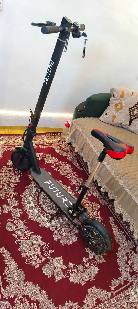 سكوتر كهربائي للبيع ⚡️🛴

السكوتر نظيف وجديد تقريبًا، مو مستعمل بشكل قوي، بيه فقط شوية خطوط وآثار بسيطة على الهيكل، والباقي كله نظيف.

السكوتر سريع وأداؤه زين، وكلشي بيه تمام بشكل عام.

ملاحظة: الشاشة والضوة الأمامية توقفت من نفسها، والضوة مربوطة ويا الشاشة، وما أعرف السبب بالضبط، وتصليحها حسب علمي سهل وما يحتاج شغل كبير.

📍المكان: كربلاء – الولاية
💰السعر: 200,000 دينار عراقي
📞رقم التواصل: *********** واتساب ونشرف بيكم

الجاد يتواصل، والمعاينة متاحة. كربلاء, العراق

نص مكتوب في الصور:
- سكوتر كهربائي متميز
- FUTURE
- للبيع
- 200
- الف