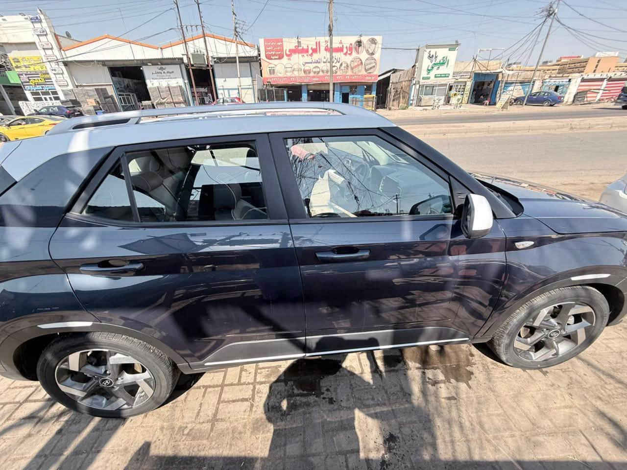 السلام عليكم 
للبيع هونداي فينو 2022 وارد امريكي 
حادث موضح بالصور بدون صبغ 
ماشيه 27 ميل 
السعر 123 ورقه وبيها مجال 
مكانها بغداد / حي القاهرة 
***********
