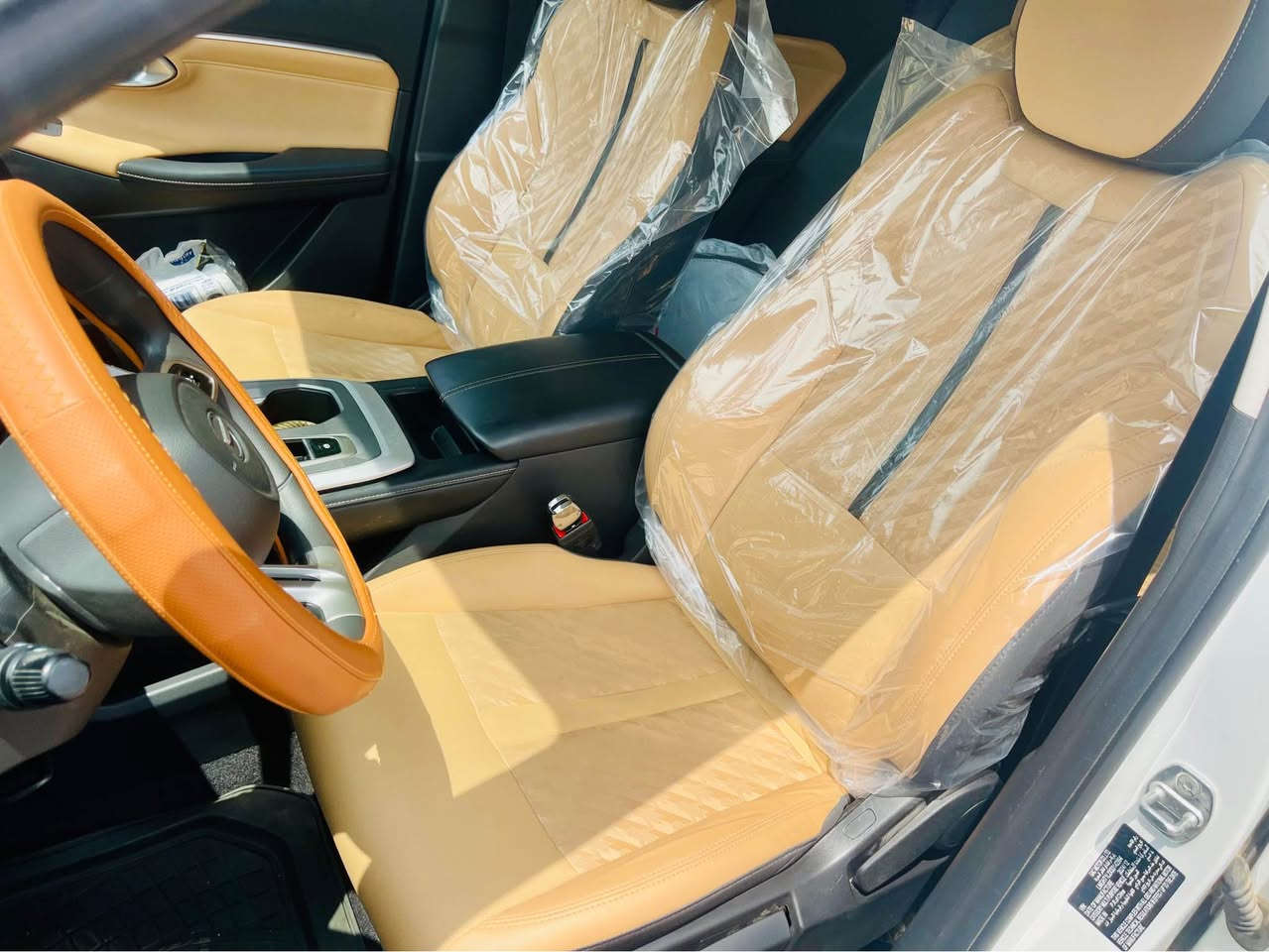 🚗 للبيع GAC GS3 EMZOOM – بحالة شركة
المواصفات:
✅  موديل 2025
✅ ممشى 10000 كم فقط.
✅ محرك 1.5 تيربو بقوة 174 حصان.
✅ ناقل حركة أوتوماتيك DCT بـ7 سرعات.
✅ مصابيح LED أمامية وخلفية.
✅ شاشة كبيرة.كاميرا خلفية مع حساسات.
✅ تشغيل بصمة عن بعد . ودخول ذكي.مثبت سرعة.
✅ جنوط رياضية.مكيف امتياز.
✅ السيارة استلام شركة GAC كركوك 
السيارة بحالة الوكالة ولا تحتاج أي مصروف.
ضمان 10 سنوات 
السيارة كلين بدون صبغ وبدون رصعه وبدون شخط السيارة بسمي 
يوجد معه كوبون بانزين / بطاقة بانزين 
الكير 3 وضعيات  
💰 السعر 150 $ وبيها مجال للطيبين .
للأستفسار *********** كركوك, العراق
