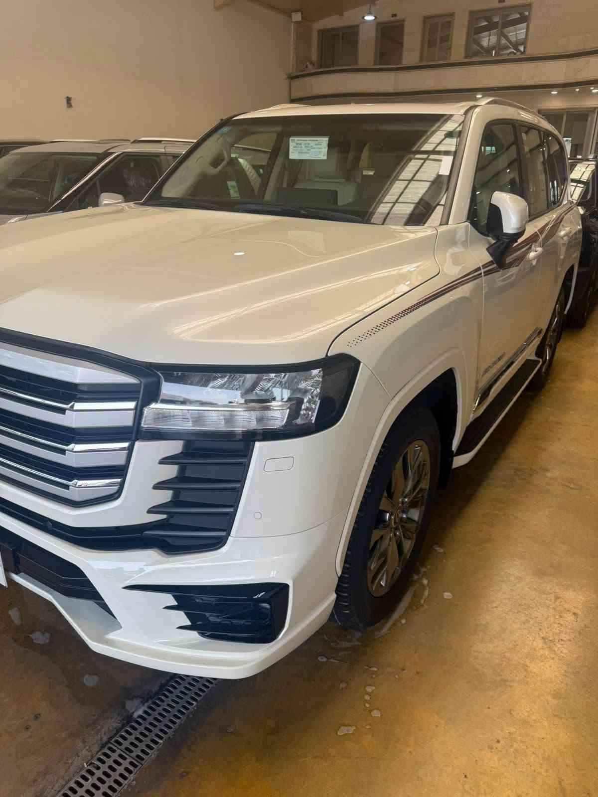 السلام عليكم 🌹
لاندكروزر GXR Premium Limited
موديل 2024
بريم لمتد – GXR
🔹 كفالة عامة
🔹 استخدام نظيف جداً
🔹 ماشية 34 ألف كم
🔹 بغداد
🔹 السيارة بحالة ممتازة
💰 السعر المطلوب: 675 ورقة
📞 ***********
