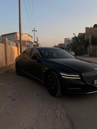 جنسس g80 موديل 21 السيارة ماشيه 45 الف ميل و حادثها بنيد نصه صبغ و الج...