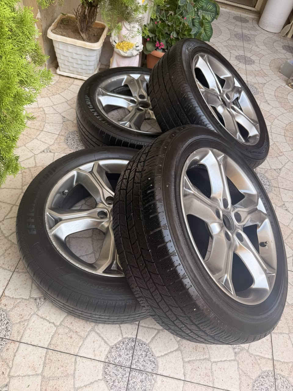 جماعه موصفات العاديه جبتلكم تخم ويلات كروز رود حجم 19 تتغير شكل سياره و جماليته بل كامل 🔥
 
🔴 للبيع تخم ويل جورني مال كروز رود ترهم على جميع موديلات نضيفات كلش و اصلي اصلي شركة (مكسيكي مختوم) مال كصه (حجم 19 وياها تخم تاير برجستون نضيف مع 4 حساسات اصلي و بلنص هم جديد سويته يعني كامل  بس تشدد للسياره) ... سعرهم بلاش ( 435$) دولارر ...
للاستفسار خاص او هذا رقمي ⬇️ 

***********
او 
***********
واتساب موجود بيه 24 ساعه بل خدمه
