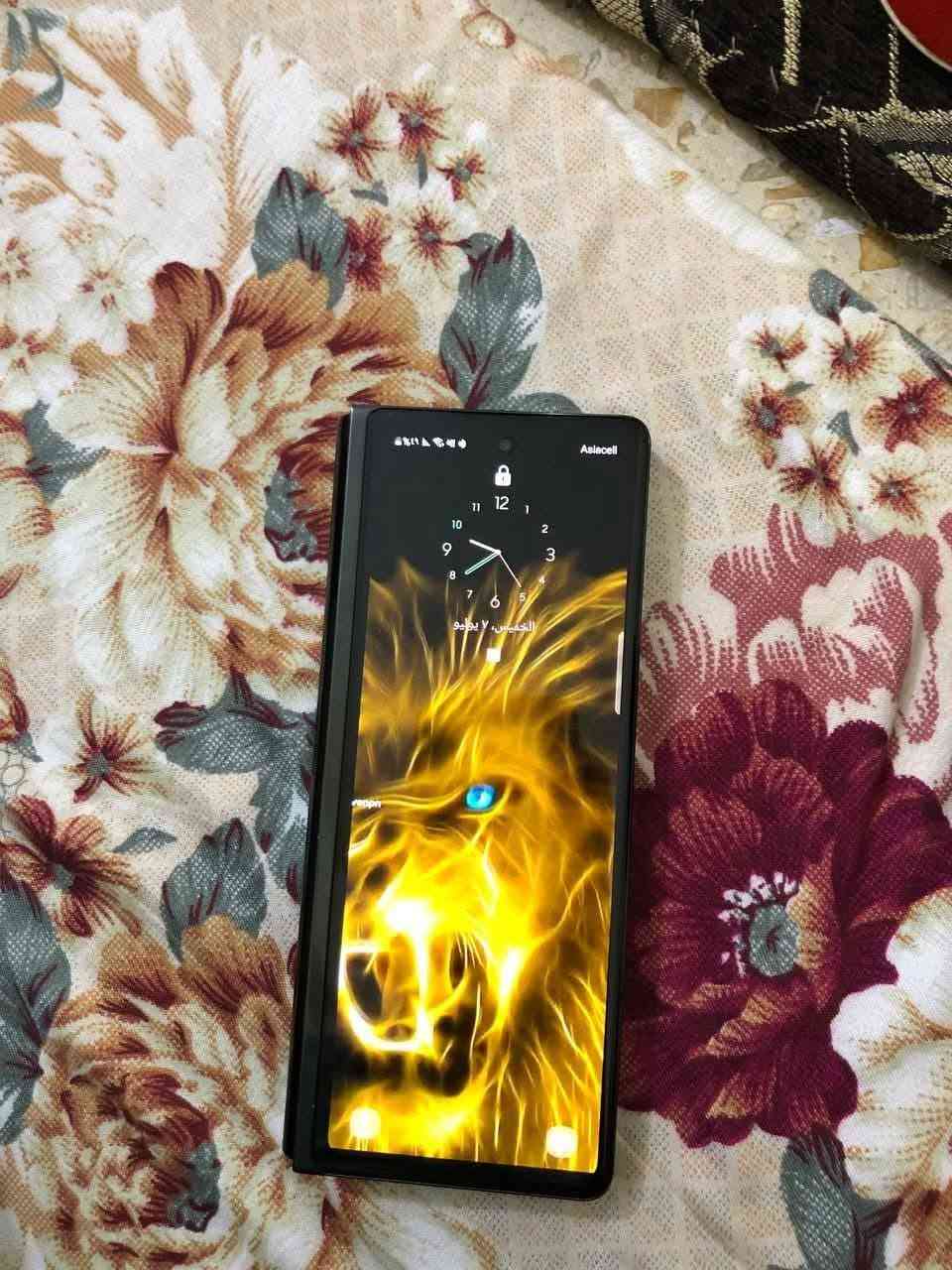 سامسونج زد فولد ٢ • ١٢ رام • ٢٥٦