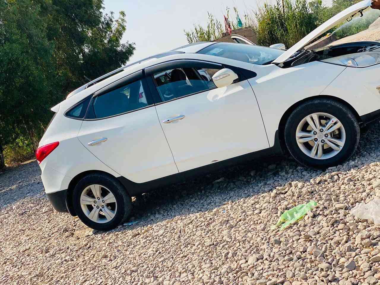 سياره توسان خليجيه 12محدثه 14مكينه 2000   رقم بغداد انكليزي بسمي سنويه الى 2030مشروع وطني سياره نضيفه كلش
تخم تاير جديد 
السونار مرفق بلمنشور 
بسعر مناسب 
العنوان واسط الصويره 
رقم الهاتف ***********
