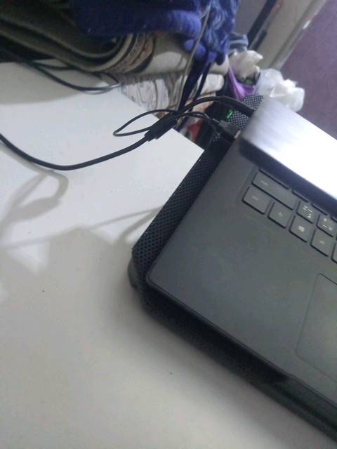 i5-10200U
8gb ram
256gb SSD
14INCH HD
لابتوب نظيف وعمر بطاريه ساعتين باليوتيوب
منفذ سماعه ميشتغل بس حنطيك منفذ هديه
مستعجل ب البيع وسعره قفل لانه ارخص من سعره اصلي ب ستين الف
