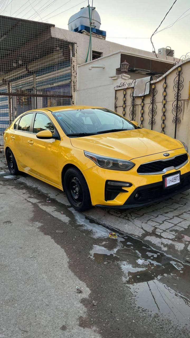 سلام عليكم فورتي 2021 مكينه 2000 كير AT رقم بغداد سنويه بسمي سياره خير من الله سعر 125 وبيها مجال 
رقم ***********

