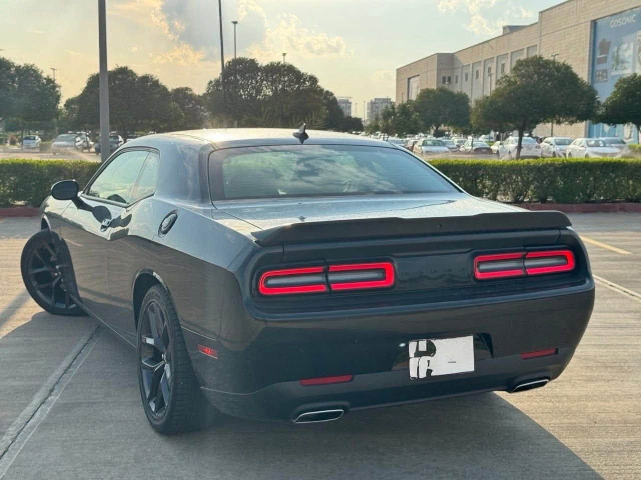 جالنجر كلين GT 2021
2021 track pack black edition
مواصفات سوبر تراك شاشة كبيرة
دبلات وبريكات تخم كامل RT بلادي سماعات ALPINE كشنات حضن
ماشية 27ميل
السيارة على وضع الشركة برغي ما مفتوح بيها
سيارة مكفولة من الدعامية للدعامية بدون حادث بدون تبديل بدون صبغ بدون بارد
السعر 256
***********
