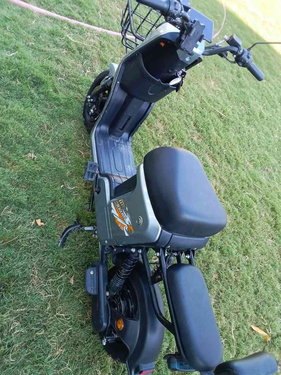 السلام عليكم دراجه شحن R10  كامل مواصفات كهربائيات السعر 550 وبي مجال ***********
