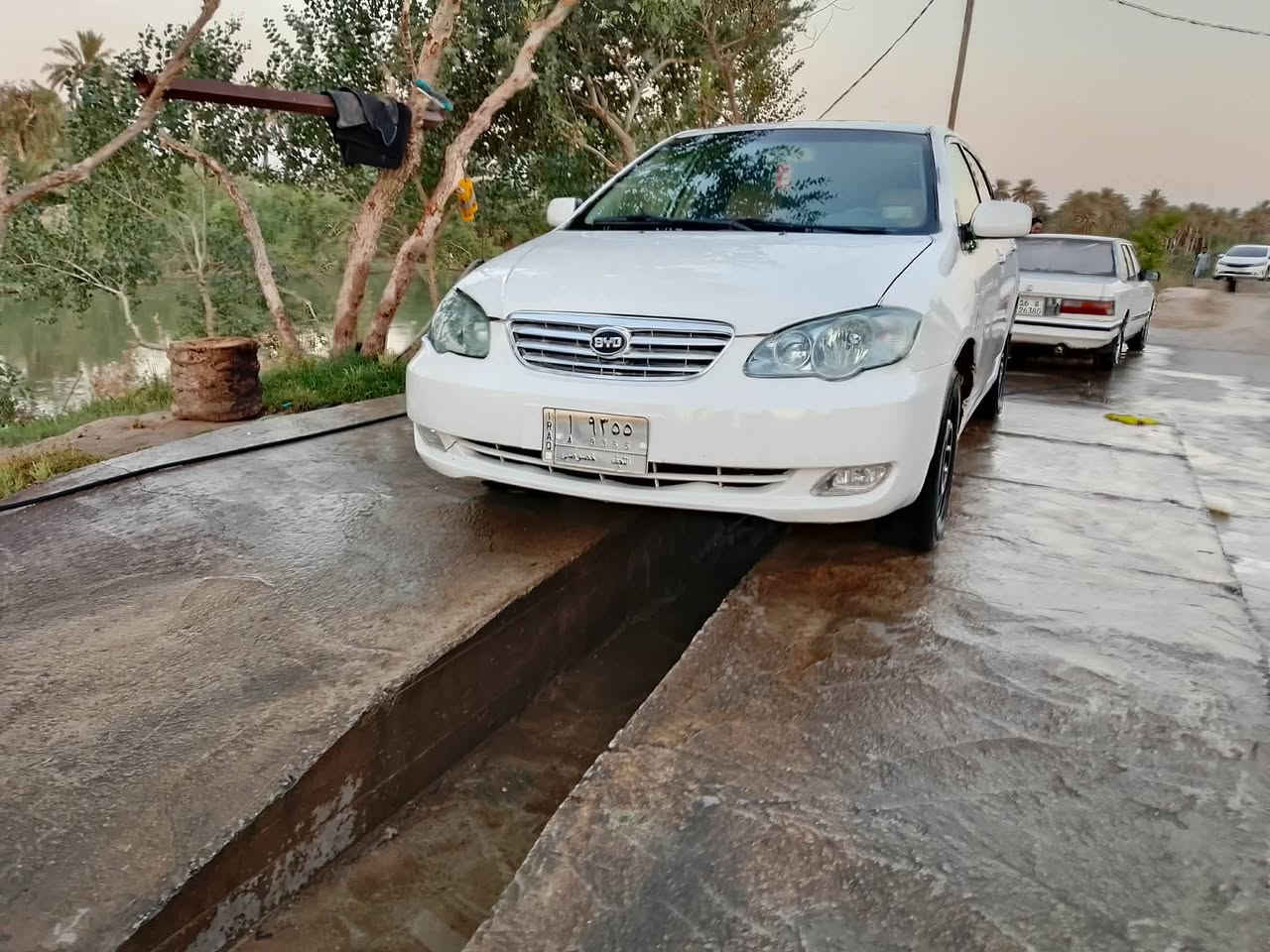سلام عليكم للبيع بيوايدي F3 مديل 2011  مصبوغه حزام مكينه وكير وحداديه تخم تاير تبريد كله جديد سنويه نافذه رقم نجف السعر 47 وبيه مجال المكان الديوانية للاتصال ***********
***********
