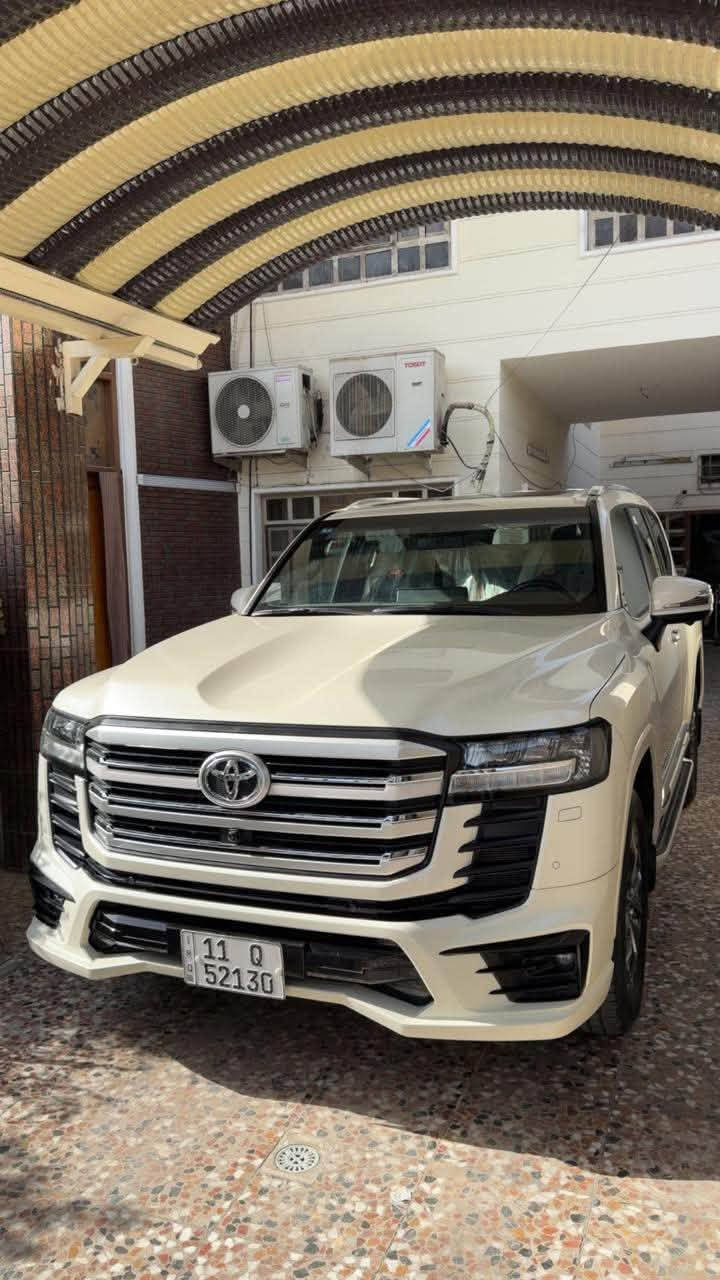 ﷽
بسعر مناسب جداً

تويوتا لاندكروز    GXR

موديل  2024                 
              
لمتد داخل احمر

مغلفة PPF 

________👇🏻المـواصـفـات 👇🏻__________

 4 كامرات

فتحة سقف

كشنات الاماميه كهربائية وتدفئة وتبريد

 الكشنات الوسطيه تبريد وكشنات الخلفيه كهربائية

مصابيح امامية 3 عدسات ED

نظام ترحيب في الأبواب 

خزن ميموري 

صندوق كهربائي 

كامرات 360 درجة

شحن لاسلكي ثلاجة

نظام تعليق
 
نظام زحف دفلوك امامي خلفي

دبل ثكيل دبل خفيف 

شاشات خلفية 

مثبت سرعة 

تحديد مسار 

بعد هواي مواصفات 

ماشية 6000  الف كيلو متر 

السياره كفاله عامه

 رقم بغداد ومكانها بغداد المنصور

رقم صاحب (***********) 📲📲

تحياتي لجميع 🌹 🌸 🙏🏻

نص مكتوب في الصور:
- TOSOT