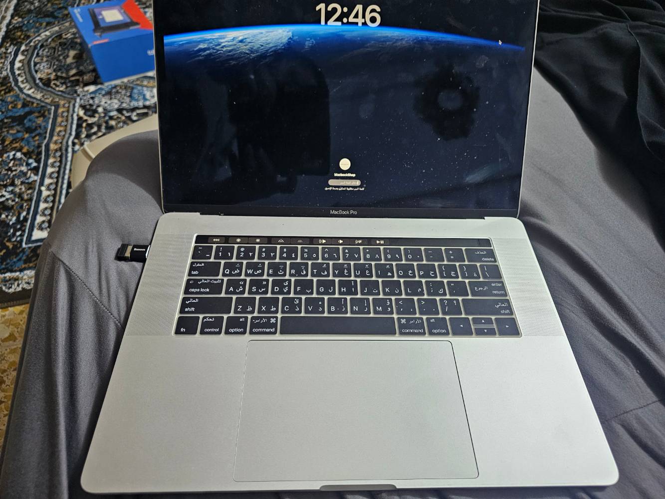 ماك بوك برو ١٥ • i9 ثماني النوى • بطارية بحاجة تبديل