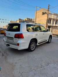 سلامً عليكم لكزس للبيع موديل 2011بريم اصلي داخل قرميدي فول مواصفات للخ...