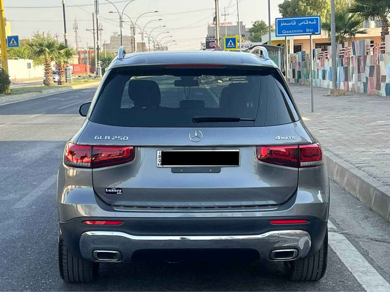 mercedes 2020 GLB 250 4matic amriki🇺🇸
مواسه فات ئه مريكى 
٩٣٠٠٠ هه زار كيلؤمه تر رؤيوه
به كلين داخيل بوه
يه ك بست پيديار هه يه 
كشن جلد و كاره باى
كشن خه زن و هيتر 
رادار پيشو ئا وينه 
لايت ئؤتؤ بريك كا ره باى 
گير شه فت ئاوينه شه فت
سندوق كاره باى 
گيرو مه كينه به شه رته 
مه كينه ى كرايته وه به س به شه رته 
به شه رتى ده عامى لو ده عامى
سعرى/ ٢٢٥ مه جاله كي كه م 
ژ.م/ *********** أربيل, العراق

