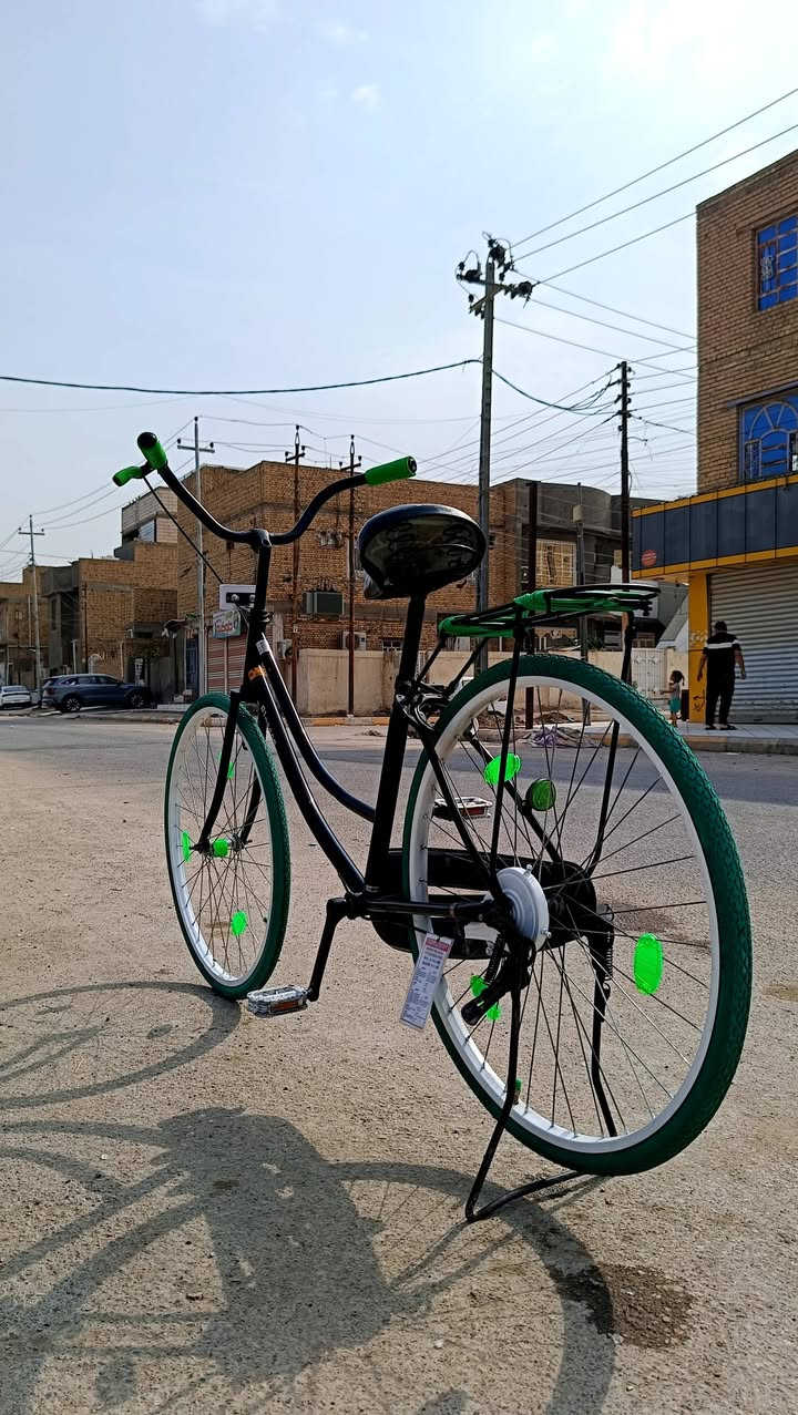 بناتي • حجم ٢٦ • حاوية غراض