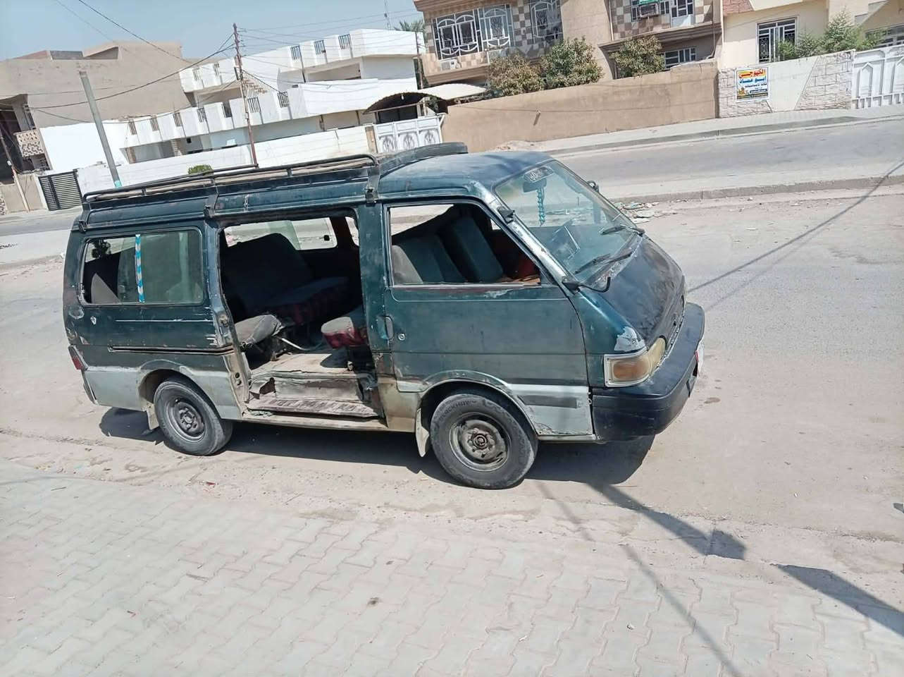 السلام عليكم اخوان كيا بستا زيتوني رقم بغداد تحويل مباشر محرك جديد سعرها قفل ١٥ ورقه للاستفسار اكثر *********** غير متواجد عالفيس علما السياره مكانها المحموديه
