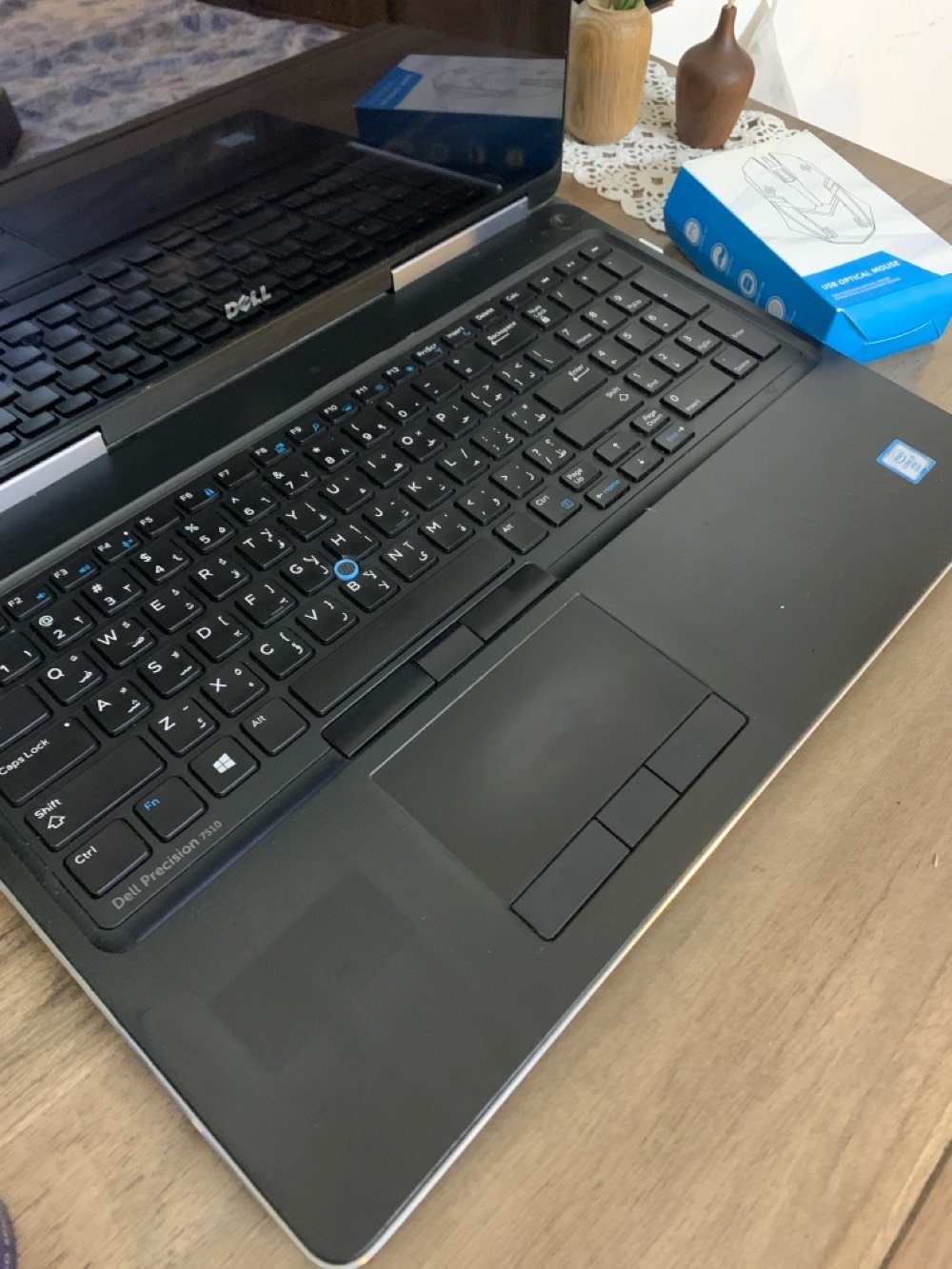 للمراوس فقط

🔥Dell pricishon 7510 نسخة الشاشه اللمس 🔥
.
💯الجهاز بمعالج HQ وكارت خارجي يفيد رجال الاعمال والمهندسين واصحاب المونتاج والالعاب 💯
.
معالج i7 من الجيل السادس HQ بتردد 2.70
برام 16 قابل للتطوير الى 64
وهارد 512 ssd قابل للتطوير سريع وممتاز
وكارت شاشه داخلي بسعة 8
والخارجي M2000M بسعة 4 كيكا
مع الشير يصبح 12
كيبورد ضوئي
شاشه لمس 10 اصابع
بطاريه جيده جداً مثل الورد
نضافه97%
حجم15.6
مع ماوس هديه والمحوله كذلك 
.
السعر375 بي مجال بسيط للشراي 
سكني بغداد الدوره
💐***********💐
.
ملاحضه التج ماوس شغال لكن الكلك الايسر يعلك سعره15 الف
.
رجاء اللي ميعرف قيمة الجهاز لتبخس بالسعر وربي يحفضكم 
.
تم تجربة الاوتوكاد
Gtav
فورتنايت
نضام كالي لينكس
فالورانت
فيفا 
بلاك اوبس
شغالات بأداء جيد جداً بفضل مواصفات الجهاز
