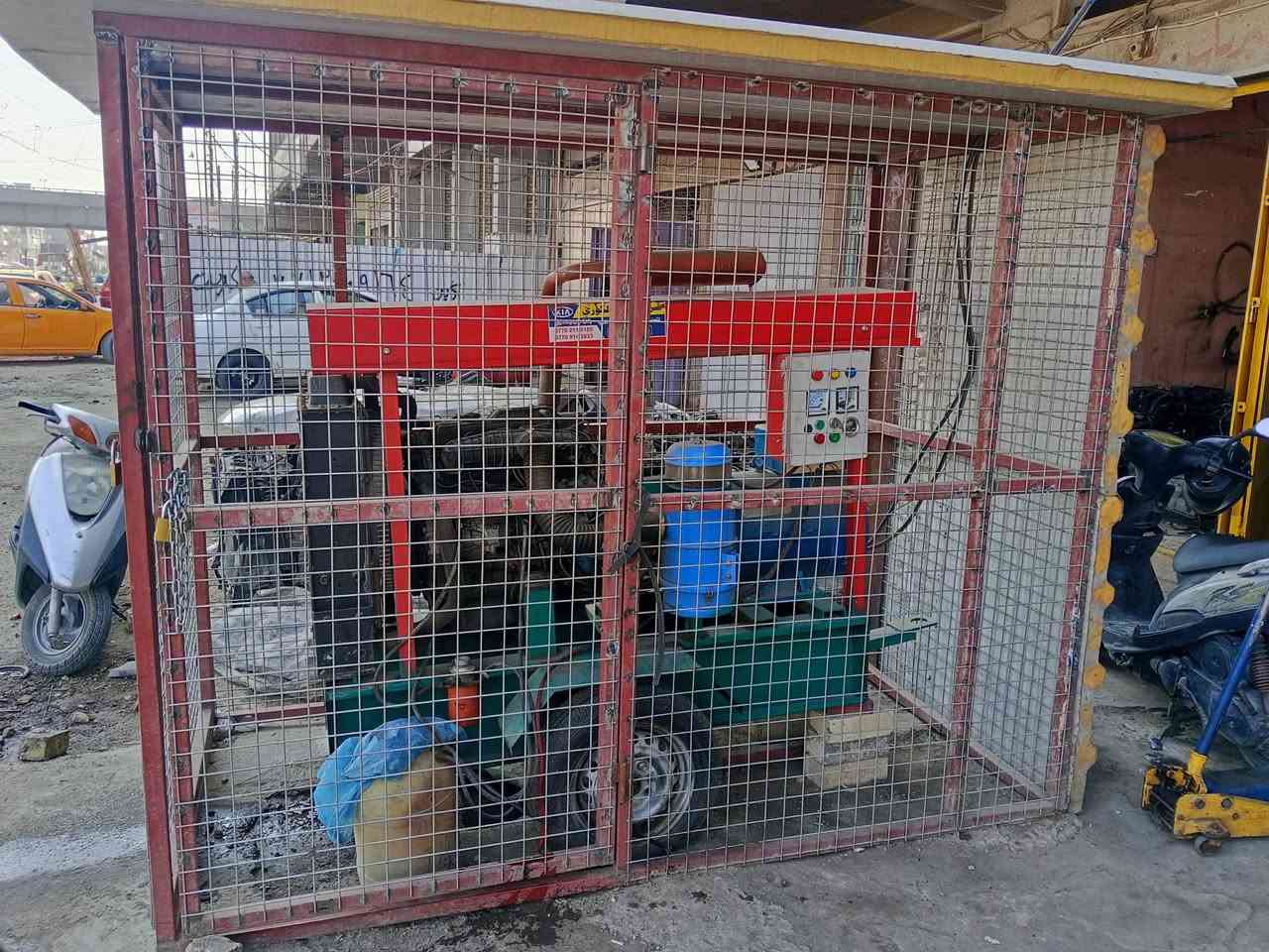 محلات للبيع • الطالبية ساحة ٨٣ • جاهزة تشتغل