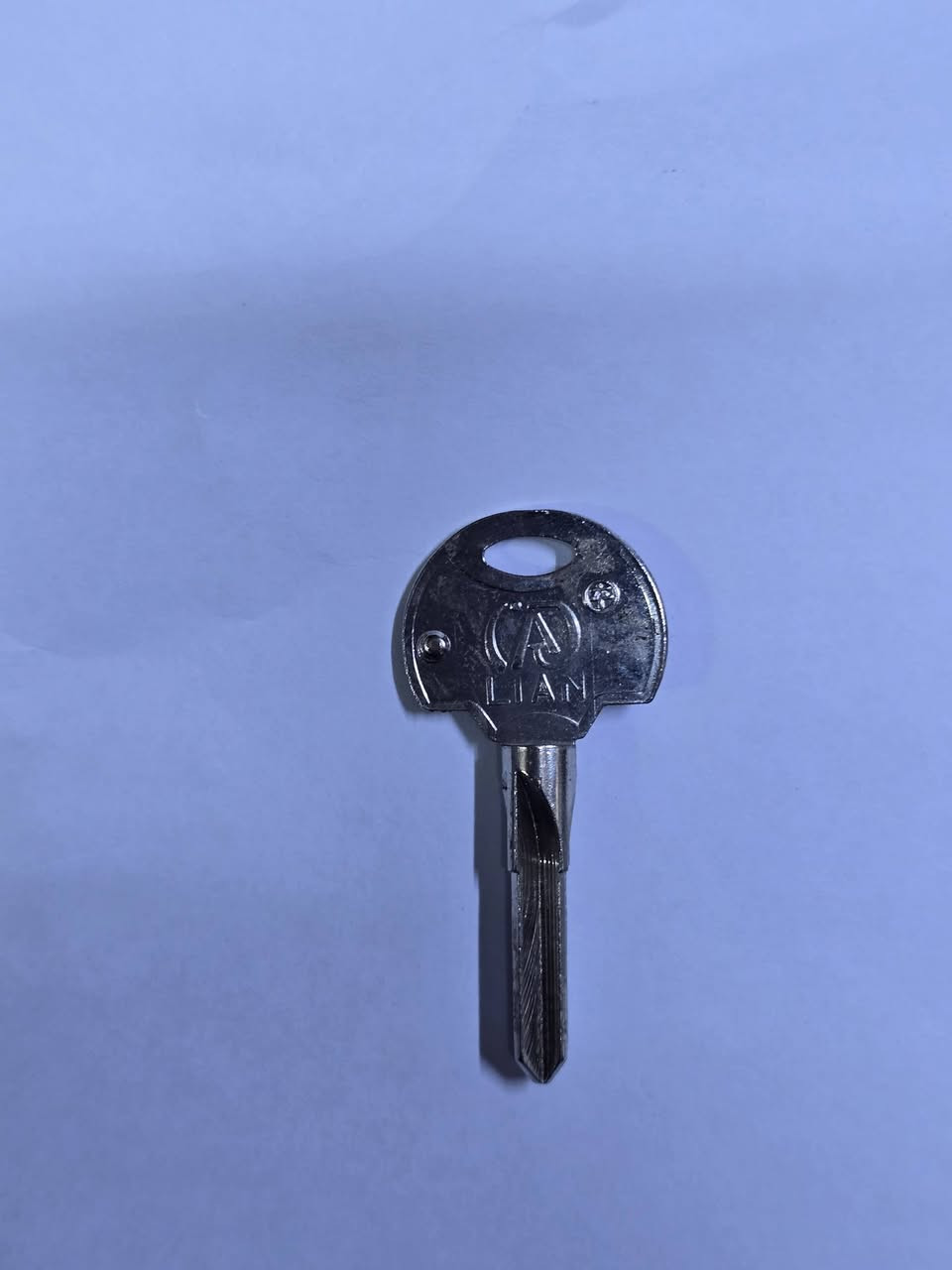 مفتاح برينه
🔑 حارث البغدادي للمفاتيح والريمونتات  ومكائن قص المفاتيح
✅ البيع بالجملة والمفرد
أسعار مناسبة وجودة مضمونة وخدمة توصيل سريعة.
للاستفسار❗️❗️وتساب
(***********)
العنوان ❗️❗️بغداد شارع الرشيد مقابل سوق الصفافير
