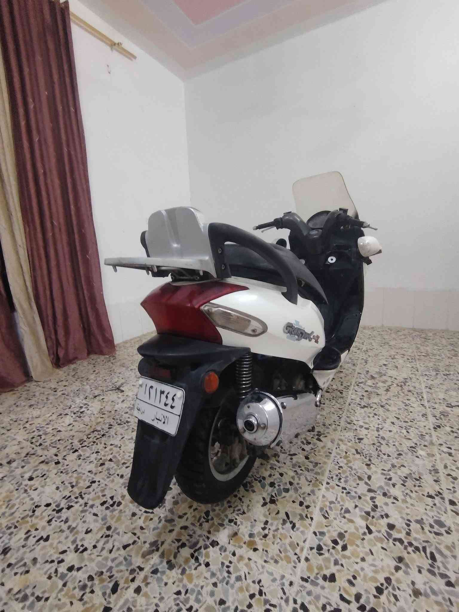 يا الله دراجه كايمكو محرك250cc مسجل رقم وسنويه تحويل ثاني يوم سعر900وبي مجال مكان رمادي بريشه هاذ رقمي للتواصل ***********مو شراي لا تعبني ولا اتعبك
