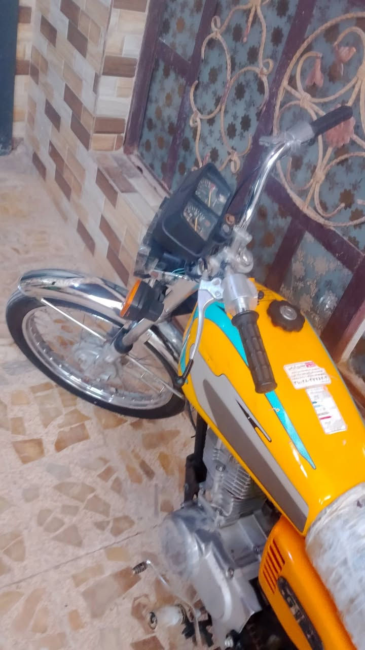 اربع كير كلك للبيع كلشي مابيه لا تدخين ولا بيها شي هذا رقم صاحبها ***********
