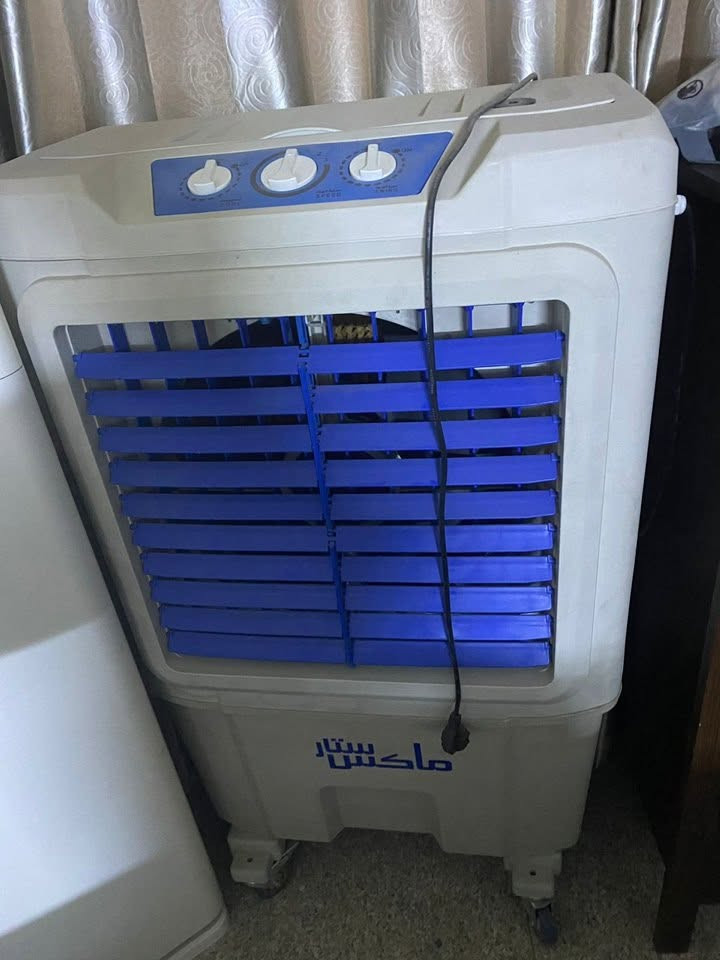 السلام عليكم غراض للبيع
مكينه كهربائيه مع ميز ١٥٠ 

كنتور ٣ أبواب ١٤٠ 

سبلت واحد طن ٣٢٥ يشتغل ثلج 

مبرده ٨٥

تلفزيون بدون إنترنت ١٤٠ الف

مكاني المشتل 

***********

