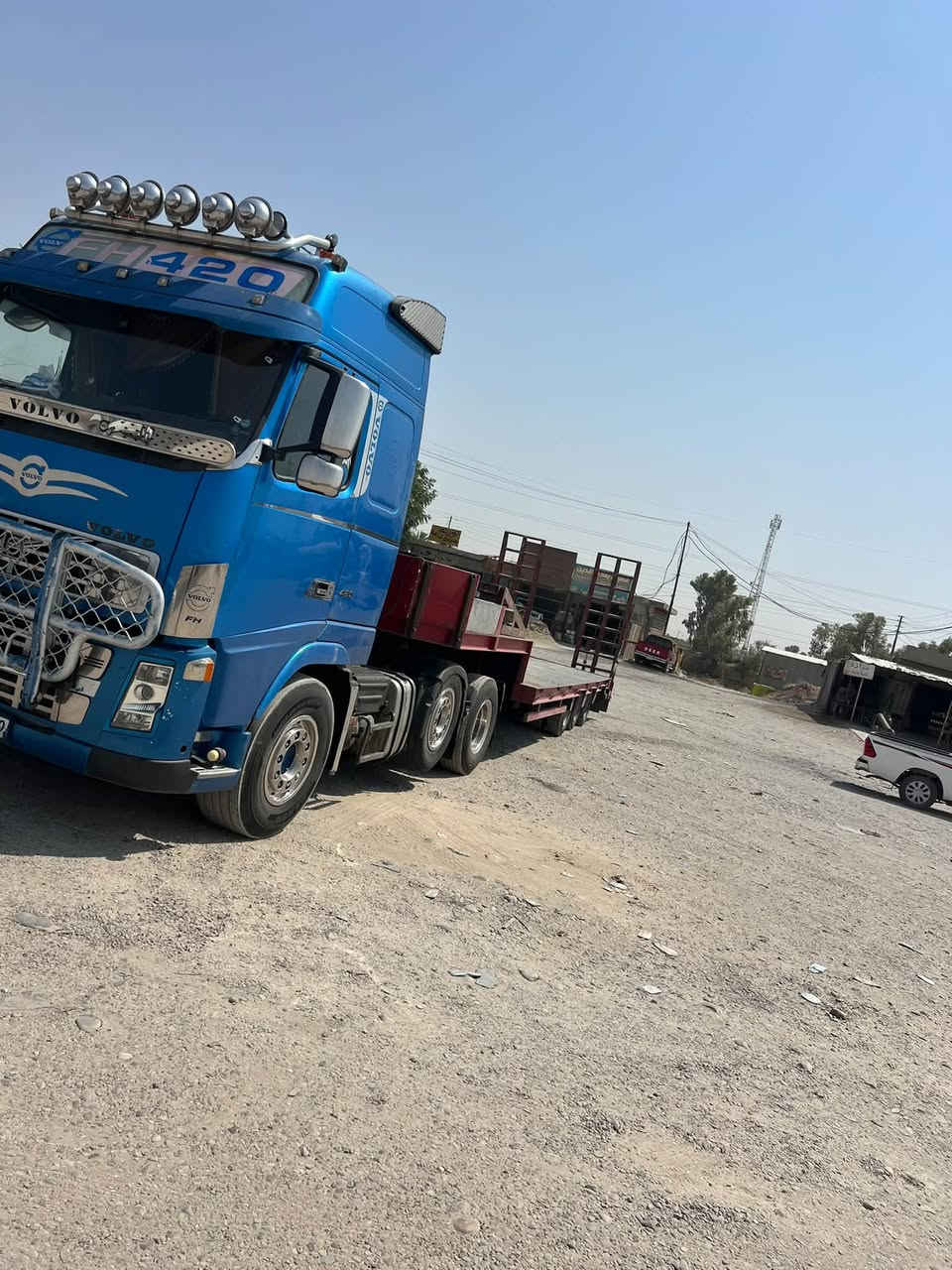 لودر راجع من. بغداد إلا سامراء
ضياء الحجي 
***********
