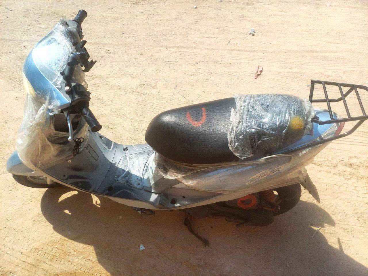 السلام عليكم ماكس منغولي حاويه برغي ممفتوح بيها  كلشي شغال نكرة سلف تواصل ***********
