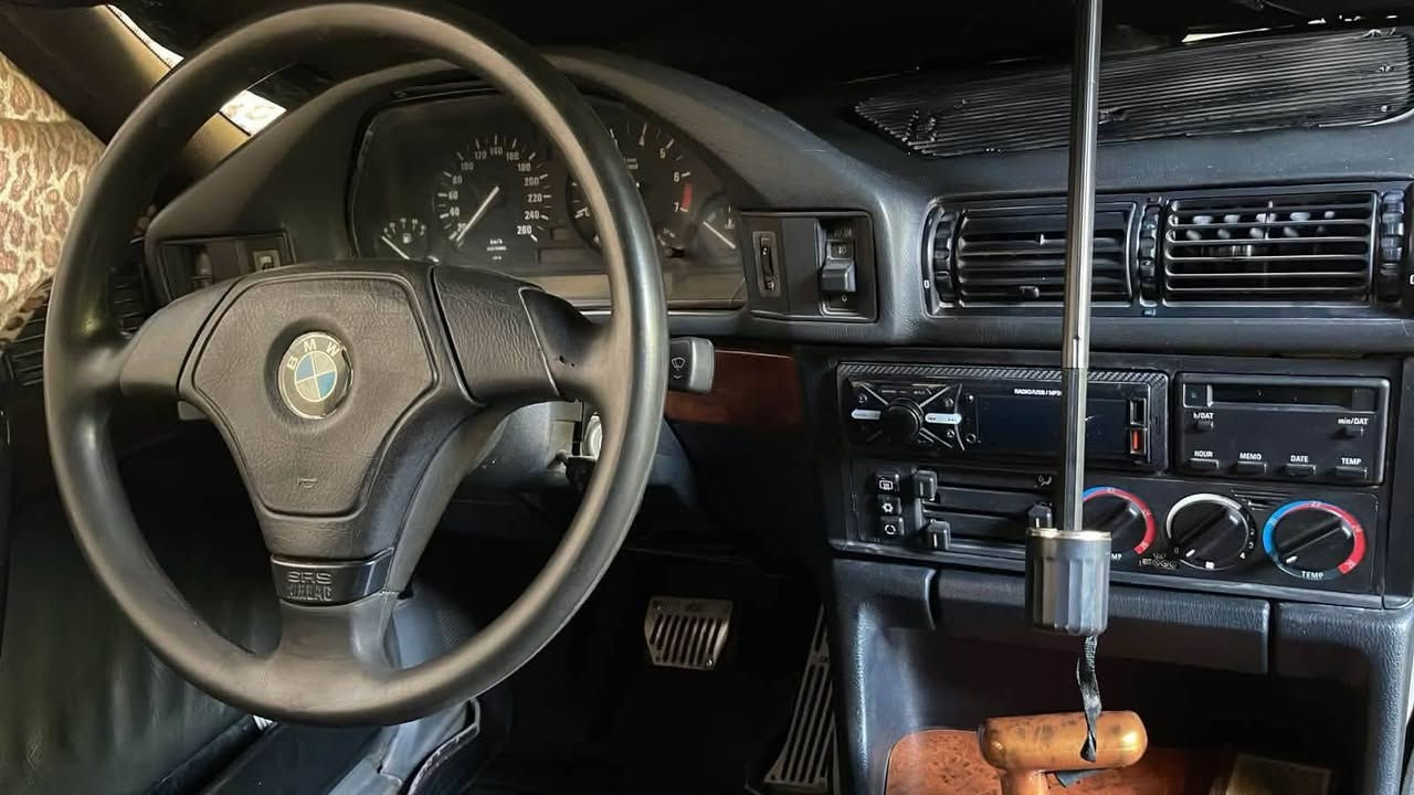 سلام عليكم للبيع فقط 57$
BMW520أصل وارد الماني 

م 1992
رقم السياره بغداد حديث

نوع المحرك مسكر عدل 6V

محرك وكير 525

تخم تاير جديد 

صدر امامي خلفي جديد 

داخل جلد اسود ملكي مطعم صاج

دبل جكمجه 

دبل ايرباك كهربيات كلى شغاله 

جام كهرباء 

صبغ جماليه فقط 

بدون خياس ولاضرر

للتواصل اتصال او وتساب ملاحضه تبريد يحتاج تبديل كمبريسر فقط باقي كلى شغال  

***********
