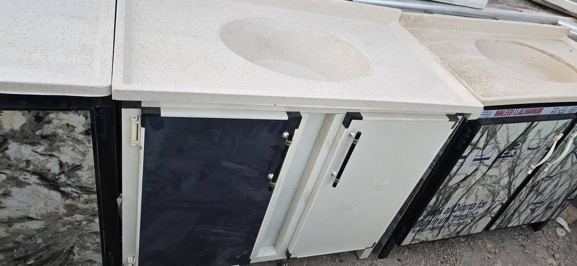 سنوكة وكاونترات جديد ومستخدم
عنوان
شطرة الحولي فرع محطة الكهرباء الجديدة مقابيل حسينية حامي الشمال((نبي الرحمة)) داخل الساحة***********
