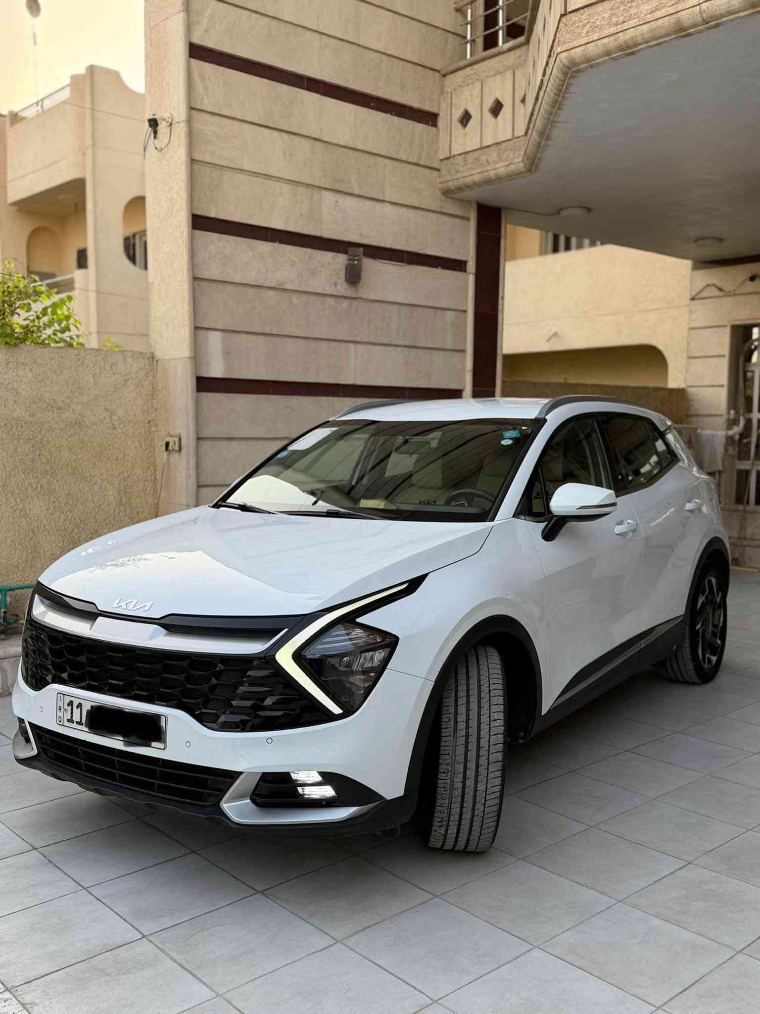 السلام عليكم 🌹
🚘 كيا سبورتج 2025 للبيع

🔹 بصمة تشغيل + بصمة أبواب
🔹 تشغيل عن بُعد
🔹 إشارات بالمراية
🔹 حساسات أمامية وخلفية
🔹 ويل 19
🔹 مرايا شفط
🔹 شفتات سرعة
🔹 4 أنظمة قيادة
🔹 محرك 2000 DOHC
🔹 الممشى: 53 ألف كم

✅ السيارة مكفولة فقط BDR بالباب
✅ رقم بغداد — تحويل ثاني يوم

📍 الموقع: بغداد / شارع فلسطين

💰 السعر: 208 ورقة
🔸 وبيها مجال بسيط

📞 ***********
