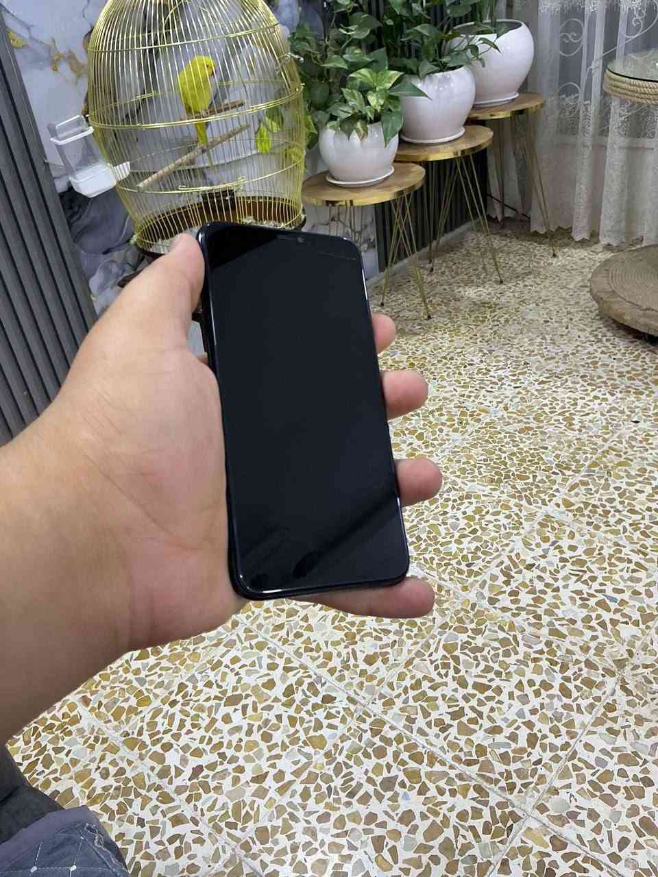 سلام عليكم 
iPhone 11 Pro Max
ذاكرة 256
بطارية 100
مبدل شاشة GX
فيس ايدي شغال 
جهاز نضيف كدام العين 
تك سيم
السماعة الداخلية واكفة تريد اني اصلحها تريد انتا تصلحها ما عندي اي اشكال 
سعر 260 وبي مجال 
استفسار اكثر اتصل 
*********** 
مكاني موصل ايسر
