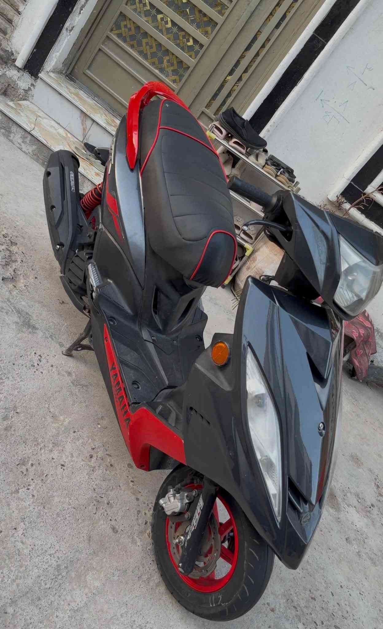 ثعلب جيتي ار خمسينيه لون فيلي

موديل ١٥ شاشه ٣ الوان بكيلات لد احمر واقيه نفخ 

كفاله عامه وختم واحد 

بغداد الحريه ***********
