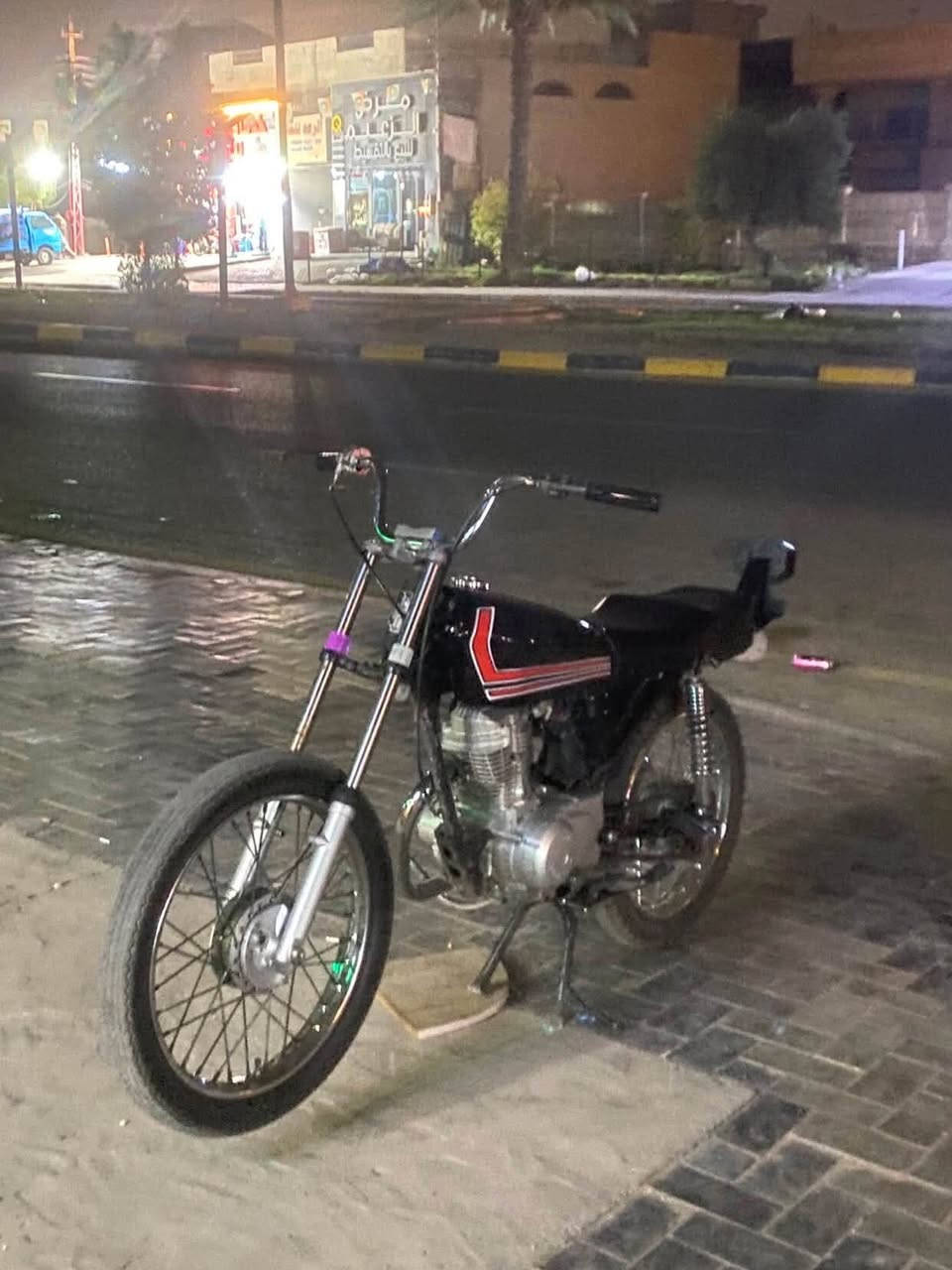 سلام عليكم دراجه ايراني نامه اصل دراجه بيه اوراق كامله حربيه دراجه جديده كلش بس بيه لاستيك ولف من تحمه طلع شويه دخان من تفصل دراجه بيه عقل رياضي مال فصلات دراجه للبيع مكاني بغداد غزاليه رقم***********
