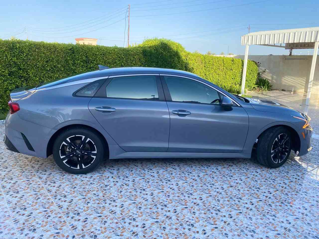 السلام عليكم 
كيا k5 2022 
معوقين رقم انبار
السياره نظيفه 
كفاله مكينه وگير 
بيها بارد بالجاملغ الخلفي مال امريكا 
والباب تبدل هنا بلادي نفس اللون 
وموضح كلشي بالفيديو
السعر 150 ورقه وبيها مجال 
***********
مكاني الرمادي
