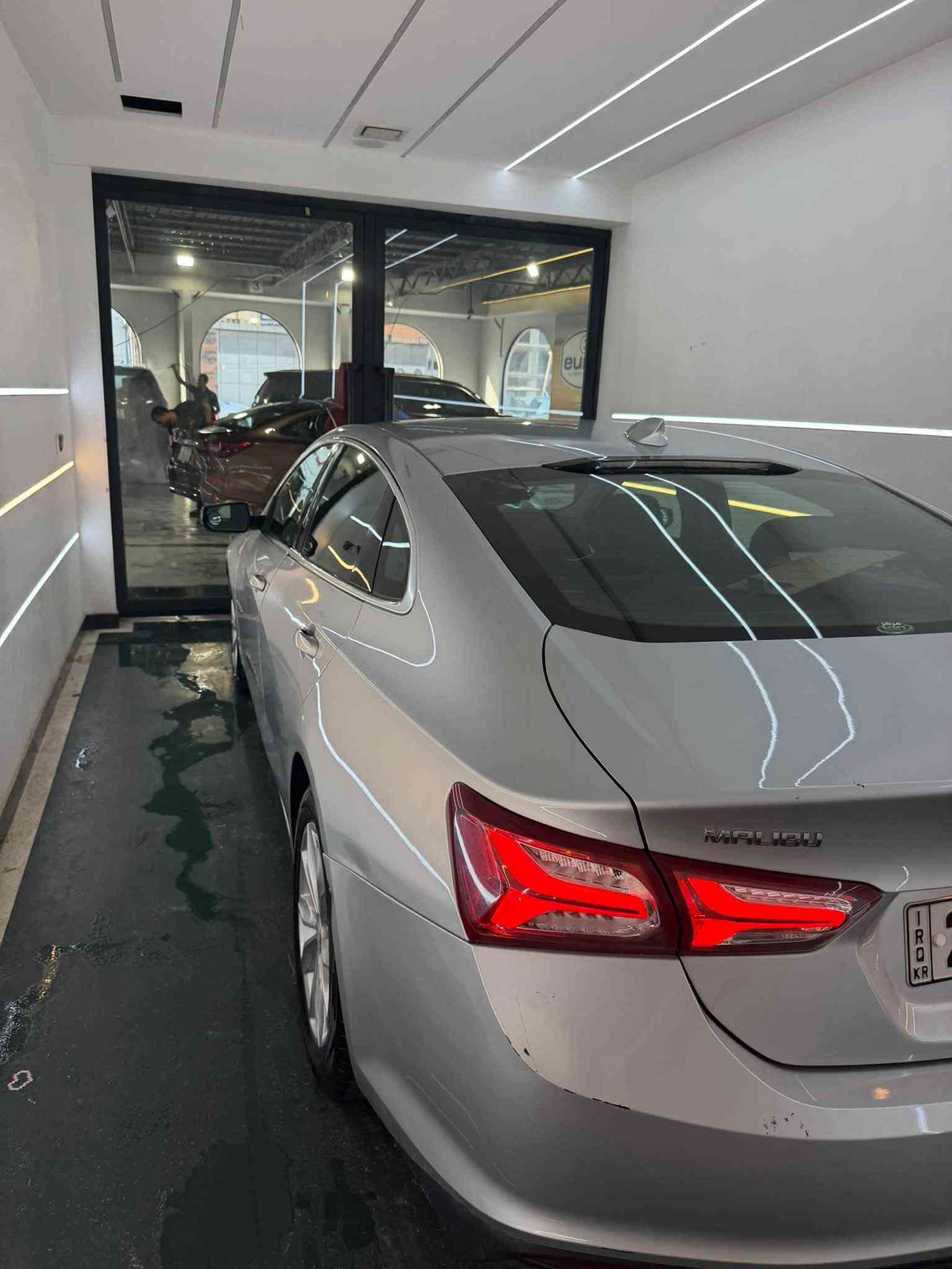 سلام عليكم
للبيع
ماليبو 2020
مواصفات LT المعروفة 
مكينة 1.5 Turbo
السيارة بحالة جداً نظيفة وايدي بيها وادامة كل ٦ اشهر  
مكينة وگير وراديتر كلهن بلادي ممفتوحات كفالة
فيول بمب جديد ، صدر بحالة ممتازة ، كهربائيات السيارة كلها سليمة

حادث السيارة جاملغ ايسر ، بالعراق بيها بارد بالجاملغ الايمن على گد شبر وهم موضح بالصور
سونار السيارة من المندلاوي جديد موجود بالصور
صور الحادث من جعفر ابو الشواصي جديد موجود بالصور
تقرير السيارة من امريكا موجود عندي للي يريده

السيارة ماشية 156 الف كيلو
مشي امريكا 90 الف كيلو

السيارة رقم اربيل سنوية بأسمي
مكاني بغداد شرط التحويل

السعر 115 ورقة

التفاصيل كلها موجودة بالصور ، الشراي يتصل على الرقم
***********
متواجد واتس اب

حياكم الله
